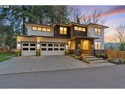 4440 Upper Dr, Lake Oswego, OR 97035