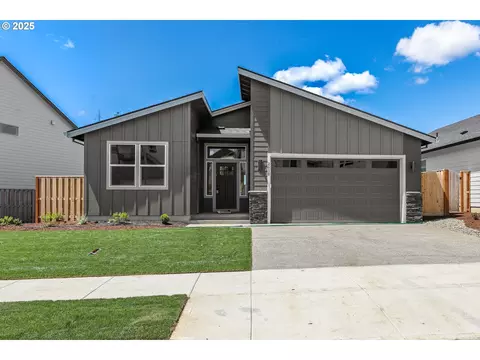 2638 NE Justus Ave #26, Estacada, OR 97023