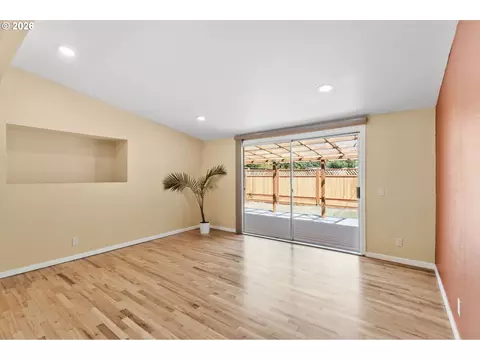 Living - 2485 Jackson St, Eugene, OR 97405 photo 2 of 2