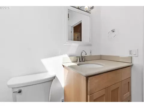 Bath - 2485 Jackson St, Eugene, OR 97405 photo 2 of 2