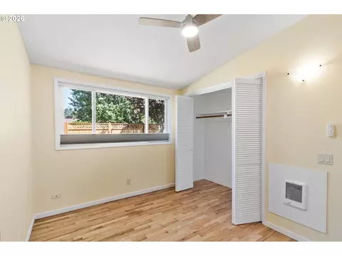 Bedroom - 2485 Jackson St, Eugene, OR 97405 photo 3 of 11
