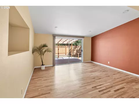 Living - 2485 Jackson St, Eugene, OR 97405 photo 1 of 2
