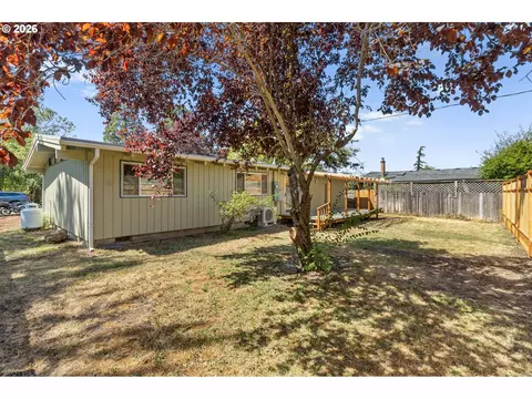 Exterior - 2485 Jackson St, Eugene, OR 97405 photo 1 of 5
