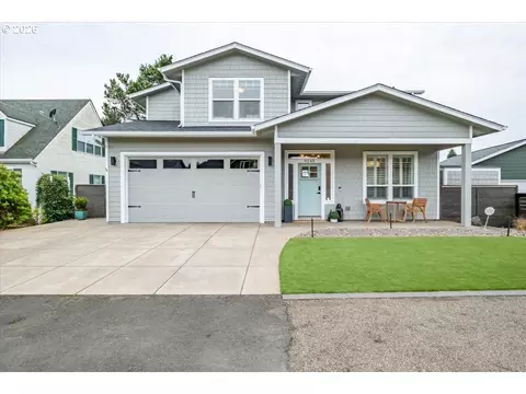 9245 Trout Pl, Gleneden Beach, OR 97388