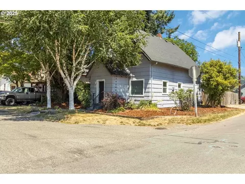 546 4th Ave SW, Castle Rock, WA 98611