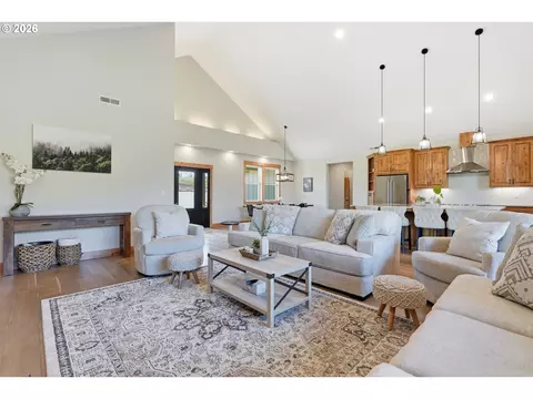 Living - 13111 SE Dutton Dr, Sandy, OR 97055 photo 2 of 5