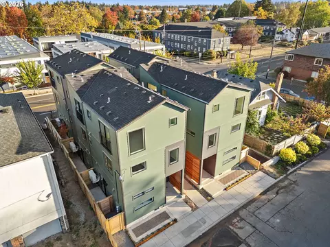 5127 SE Ankeny St, Portland, OR 97215