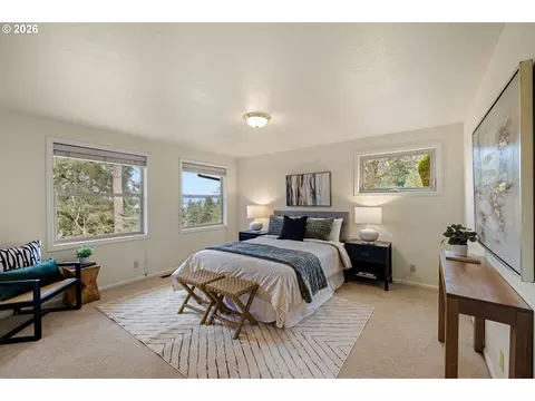 Bedroom - 2323 W 28th Ave, Eugene, OR 97405 photo 5 of 6