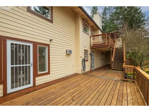 Exterior - 2323 W 28th Ave, Eugene, OR 97405 photo 8 of 8
