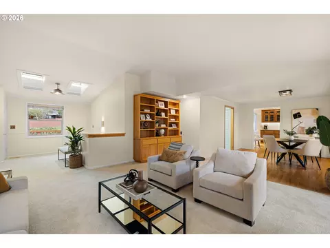 Living - 2323 W 28th Ave, Eugene, OR 97405 photo 4 of 6