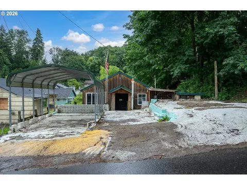 618 N 3rd Ave, Kelso, WA 98626