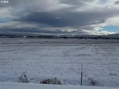 2 W Campbell Loop, Baker City, OR 97814