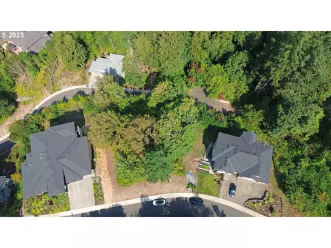 10421 SE Quailridge Dr, Happy Valley, OR 97086