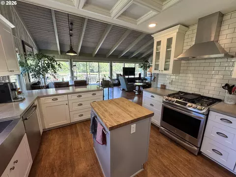 Kitchen - 9959 Sweet Creek Rd, Mapleton, OR 97453 photo 4 of 6