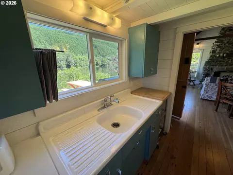 Kitchen - 9959 Sweet Creek Rd, Mapleton, OR 97453 photo 6 of 6