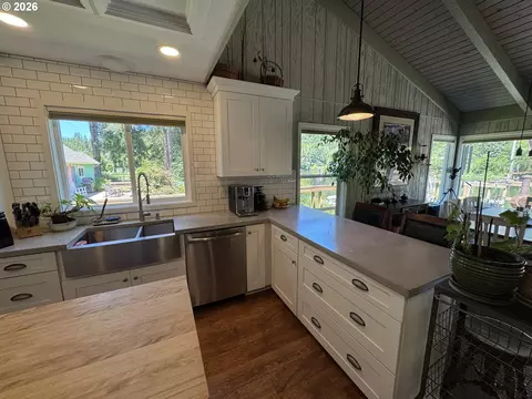 Kitchen - 9959 Sweet Creek Rd, Mapleton, OR 97453 photo 2 of 6