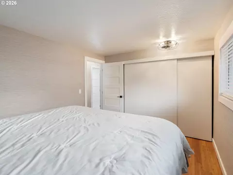 Bedroom - 1320 NE 17th St, Gresham, OR 97030 photo 3 of 8