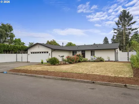 Exterior - 1320 NE 17th St, Gresham, OR 97030 photo 2 of 13