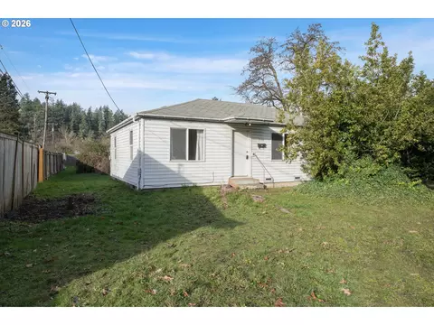930 1st St, Springfield, OR 97477