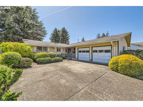15724 NE Schuyler St, Portland, OR 97230
