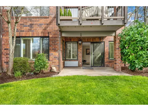 15695 SW 114th Ct #5, Tigard, OR 97224