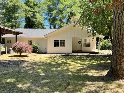 82461 Maple Rd, Seaside, OR 97138