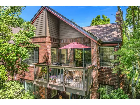15695 SW 114th Ct #7, Tigard, OR 97224
