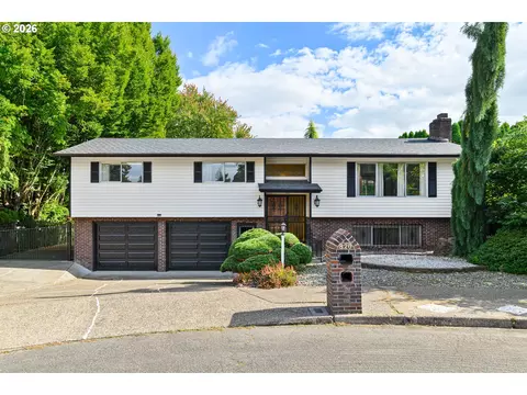 820 NE 168th Pl, Portland, OR 97230