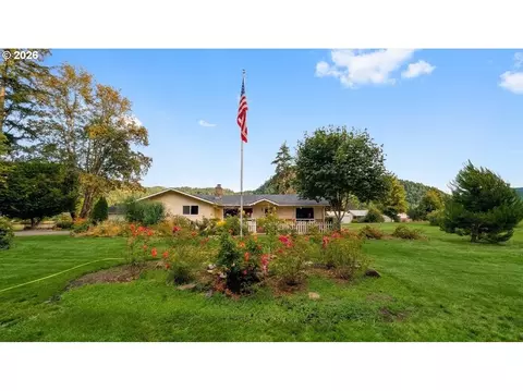 36991 Row River Rd, Cottage Grove, OR 97424
