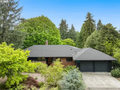 12349 SE Knapp St, Portland, OR 97236