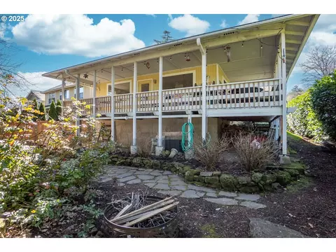 5585 Mckillican Ln, West Linn, OR 97068