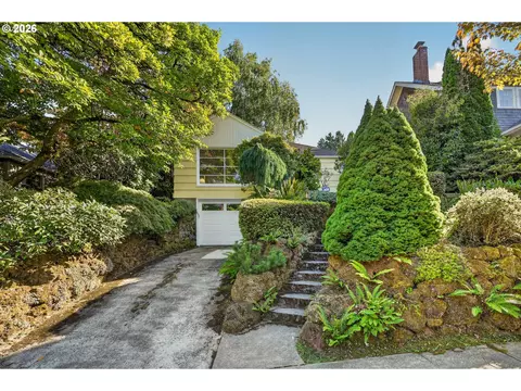 4116 NE Hazelfern Pl, Portland, OR 97232