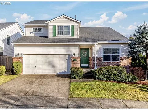 152 NE Autumnwood Ter, Hillsboro, OR 97124