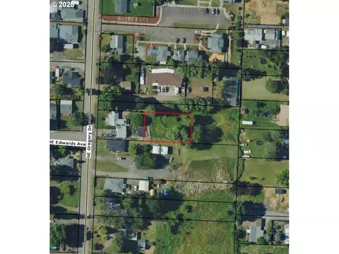 SE Gregory Dr, Winston, OR 97496