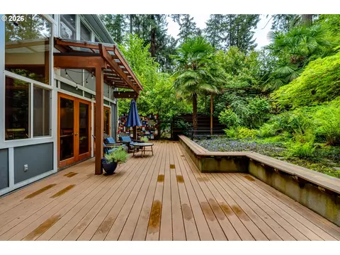 Exterior - 3210 Inspiration Point Dr, Eugene, OR 97405 photo 7 of 15