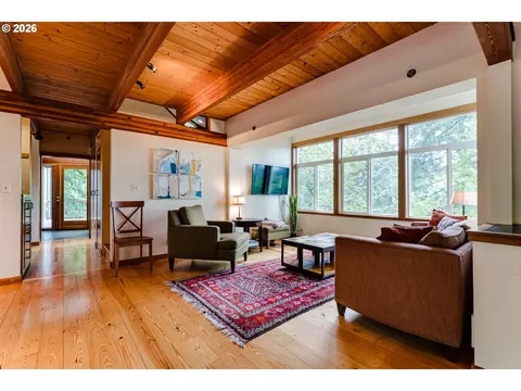 Living - 3210 Inspiration Point Dr, Eugene, OR 97405 photo 1 of 2