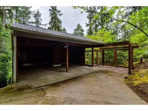 Exterior - 3210 Inspiration Point Dr, Eugene, OR 97405 photo 15 of 15