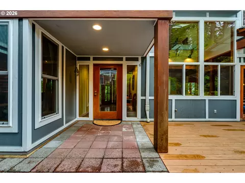 Exterior - 3210 Inspiration Point Dr, Eugene, OR 97405 photo 10 of 15