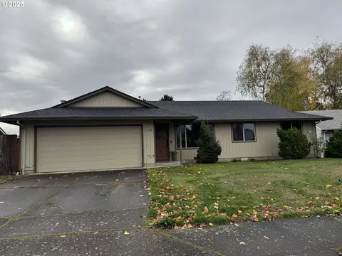 2125 SW Leewood Dr, Beaverton, OR 97003