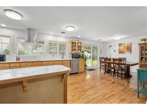 Kitchen - 2760 Elysium Ave, Eugene, OR 97401 photo 2 of 5
