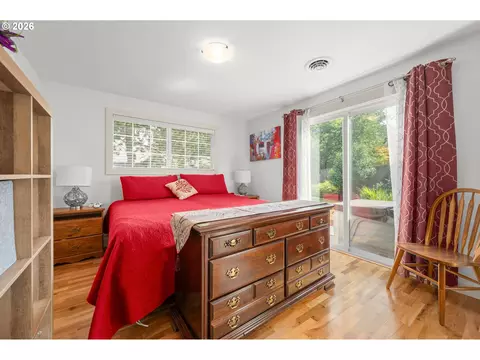 Bedroom - 2760 Elysium Ave, Eugene, OR 97401 photo 1 of 5