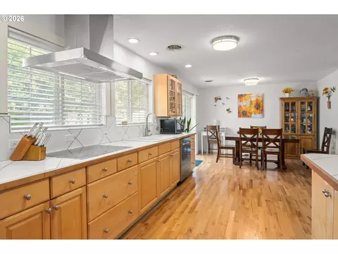 Kitchen - 2760 Elysium Ave, Eugene, OR 97401 photo 5 of 5