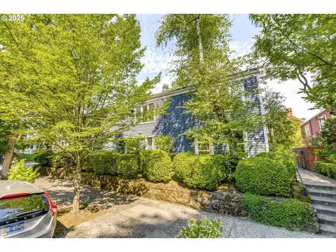 2019 NW Irving St, Portland, OR 97209