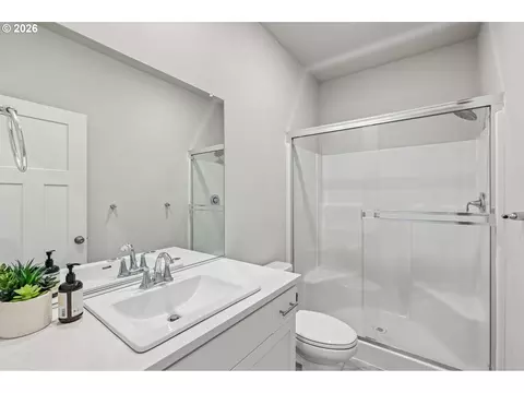 Bath - 6463 SE 21st St, Gresham, OR 97080 photo 1 of 5