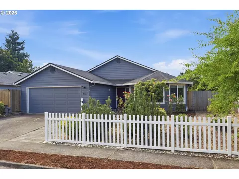 1813 NE 154th St, Vancouver, WA 98686