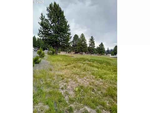 235 W North St, Sumpter, OR 97877