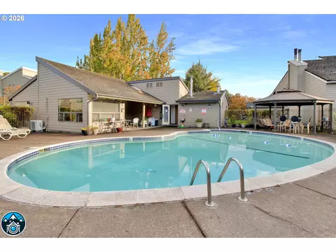 Exterior - 1932 Lake Isle Dr, Eugene, OR 97401 photo 10 of 10