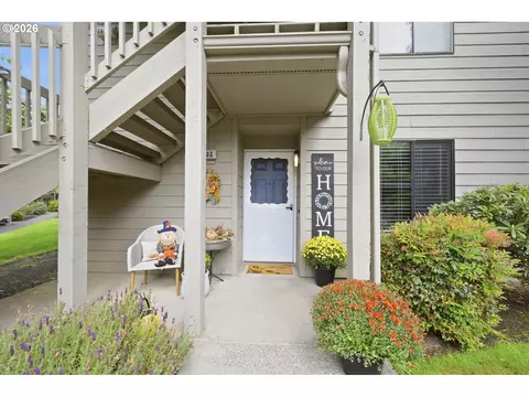 Exterior - 1932 Lake Isle Dr, Eugene, OR 97401 photo 1 of 10