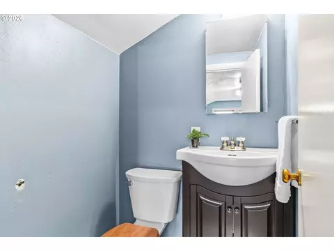 Bath - 84 W 27th Ave, Eugene, OR 97405 photo 1 of 2