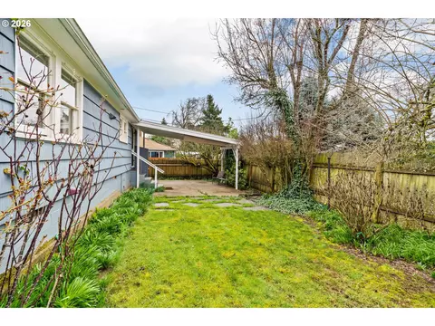 Exterior - 84 W 27th Ave, Eugene, OR 97405 photo 5 of 6